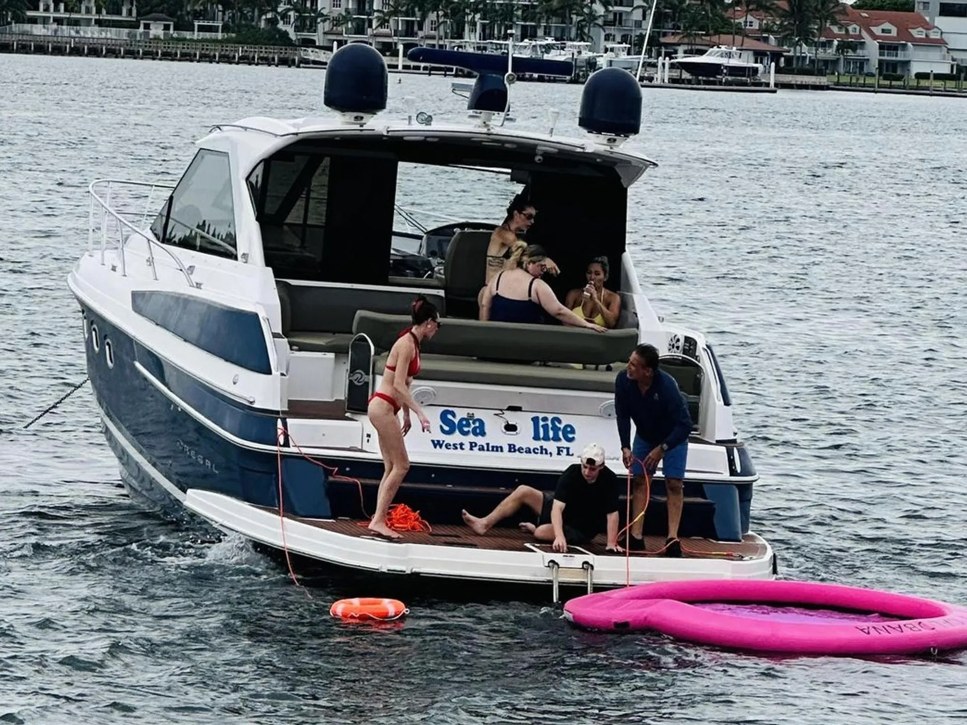 REGAL BOATS 46 SPORT COUPE IPS DRIVE in Boynton Beach, FL — photo 2