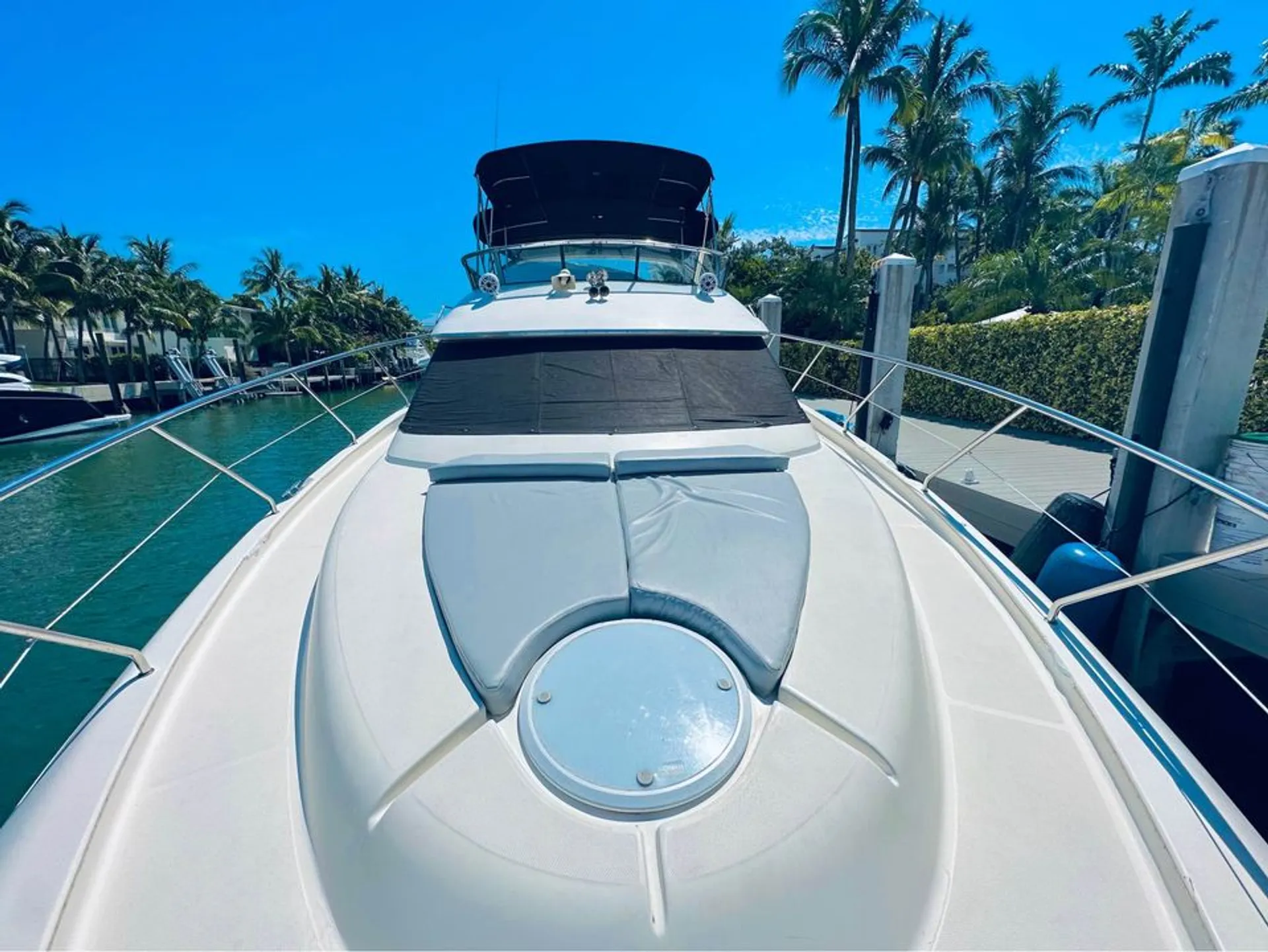 Enjoy "SANTORINI" Silverton Sport Bridge 48ft in Miami!