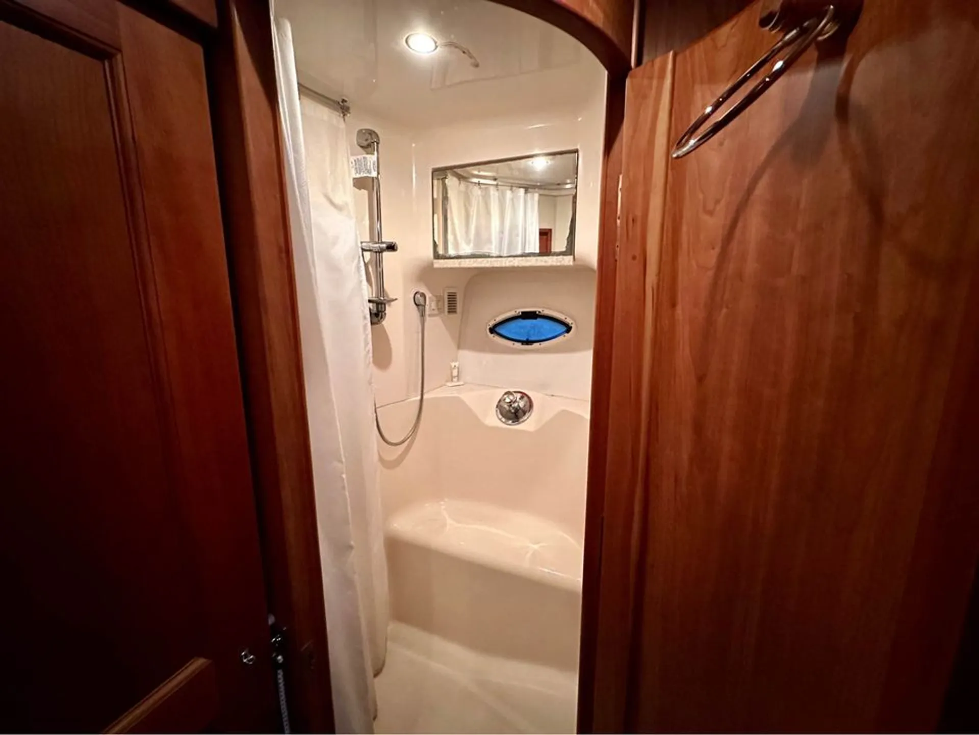 Enjoy "SANTORINI" Silverton Sport Bridge 48ft in Miami!