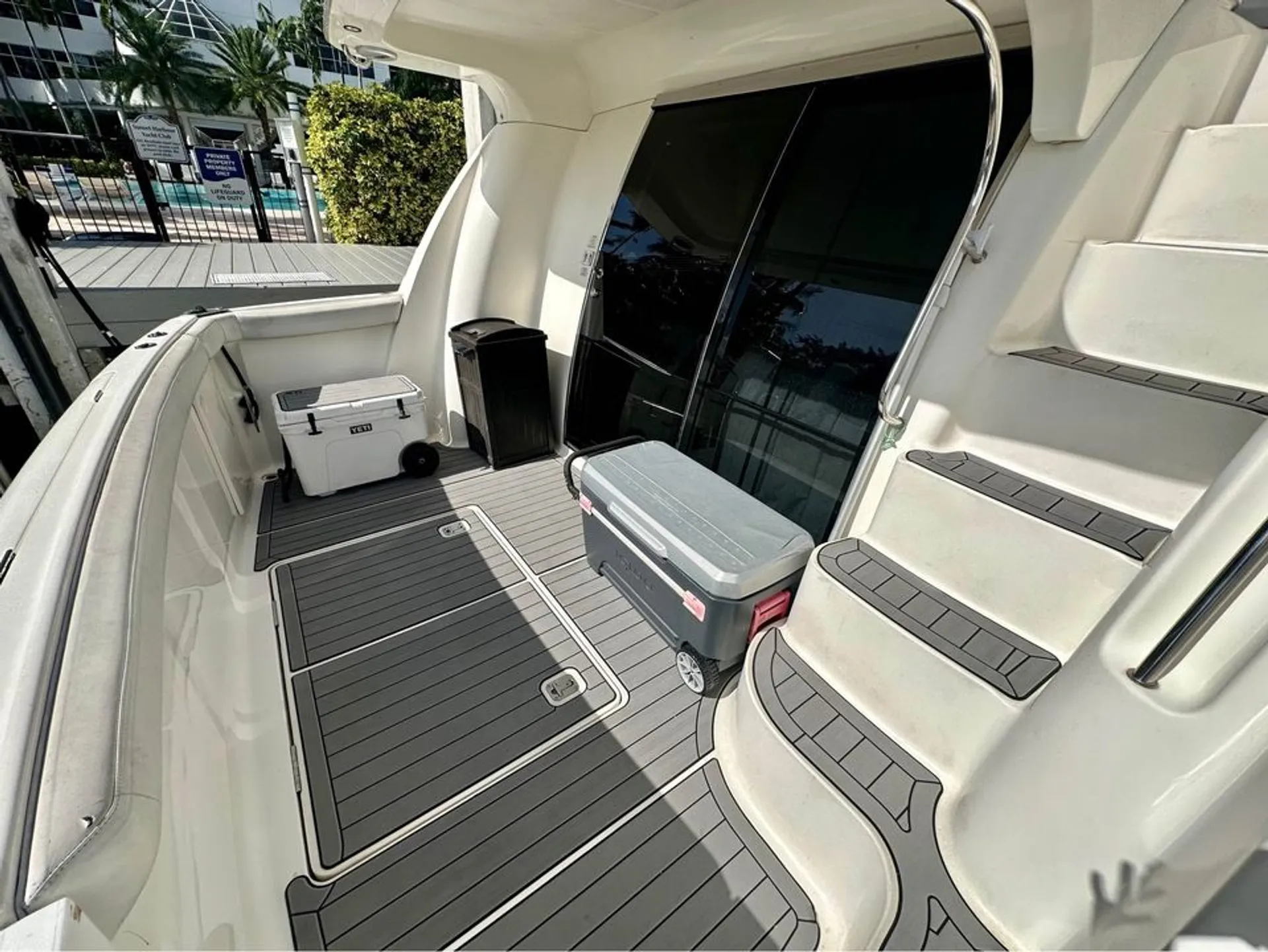 Enjoy "SANTORINI" Silverton Sport Bridge 48ft in Miami!