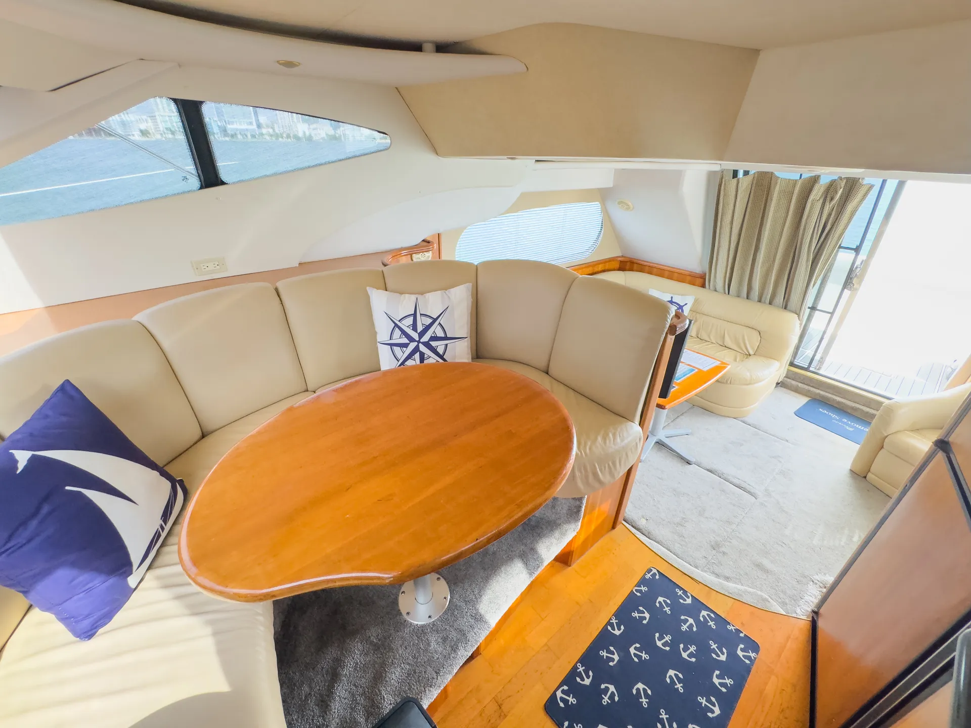 Enjoy "SANTORINI" Silverton Sport Bridge 48ft in Miami!