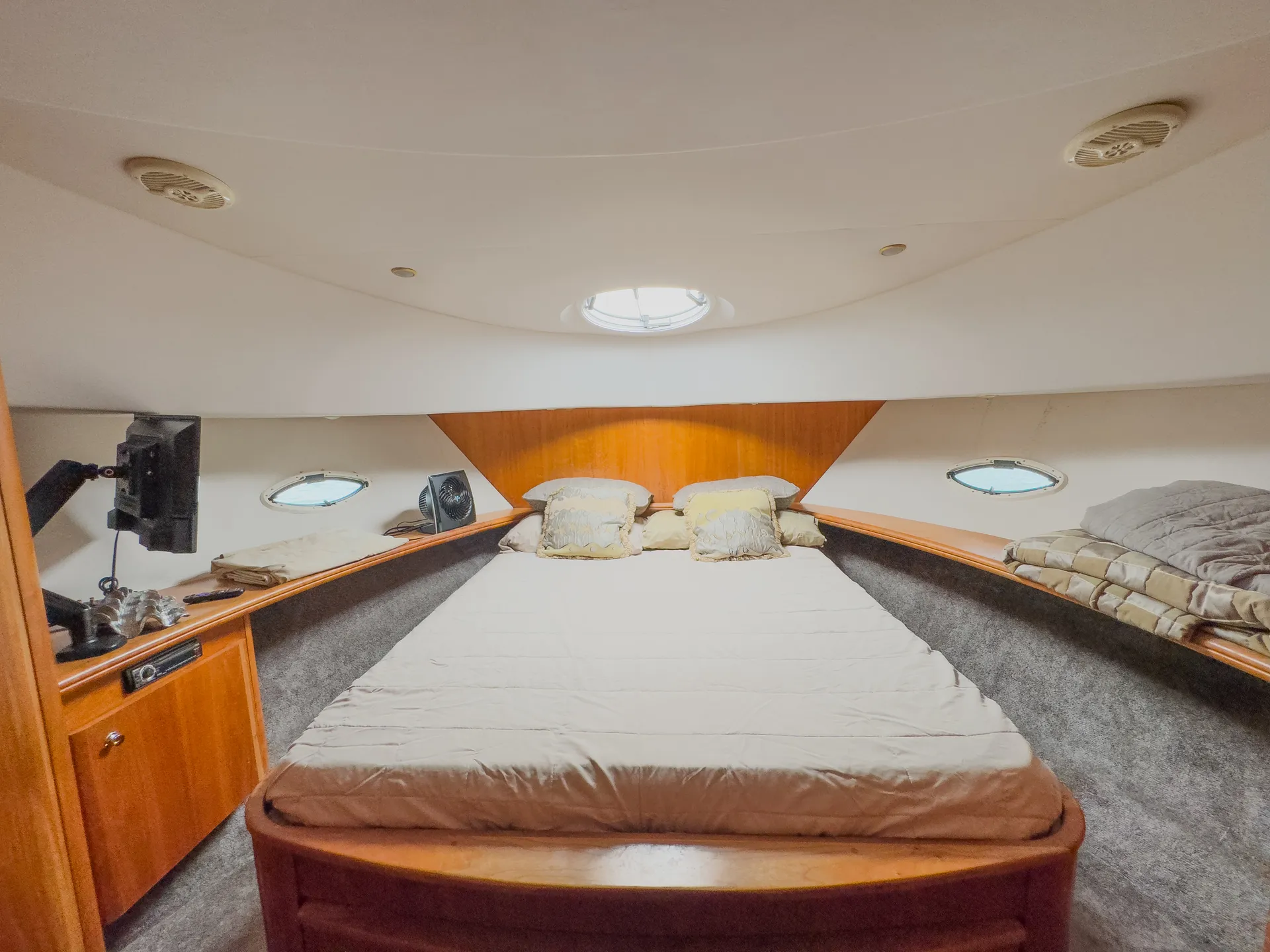 Enjoy "SANTORINI" Silverton Sport Bridge 48ft in Miami!