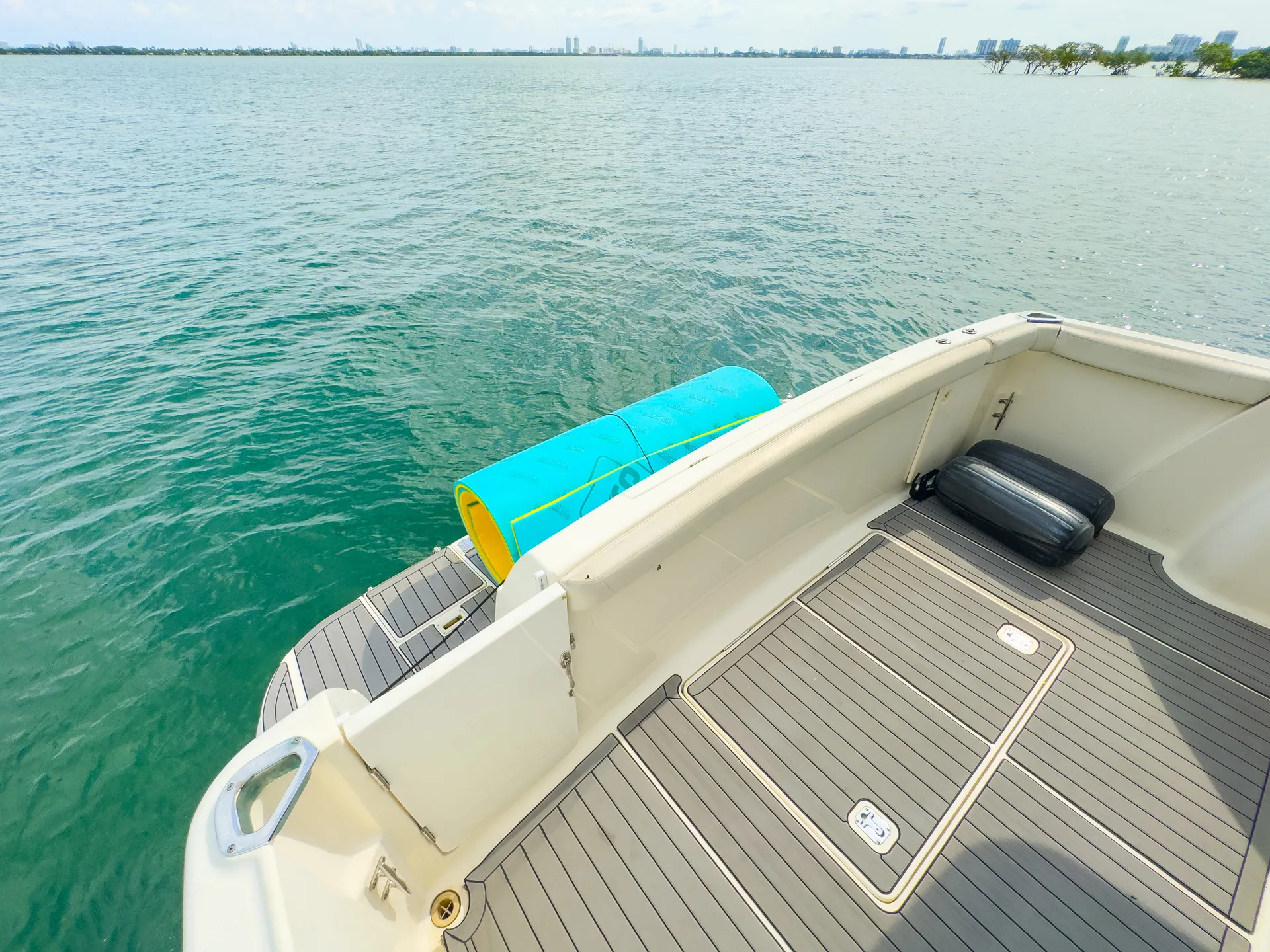 Enjoy "SANTORINI" Silverton Sport Bridge 48ft in Miami!