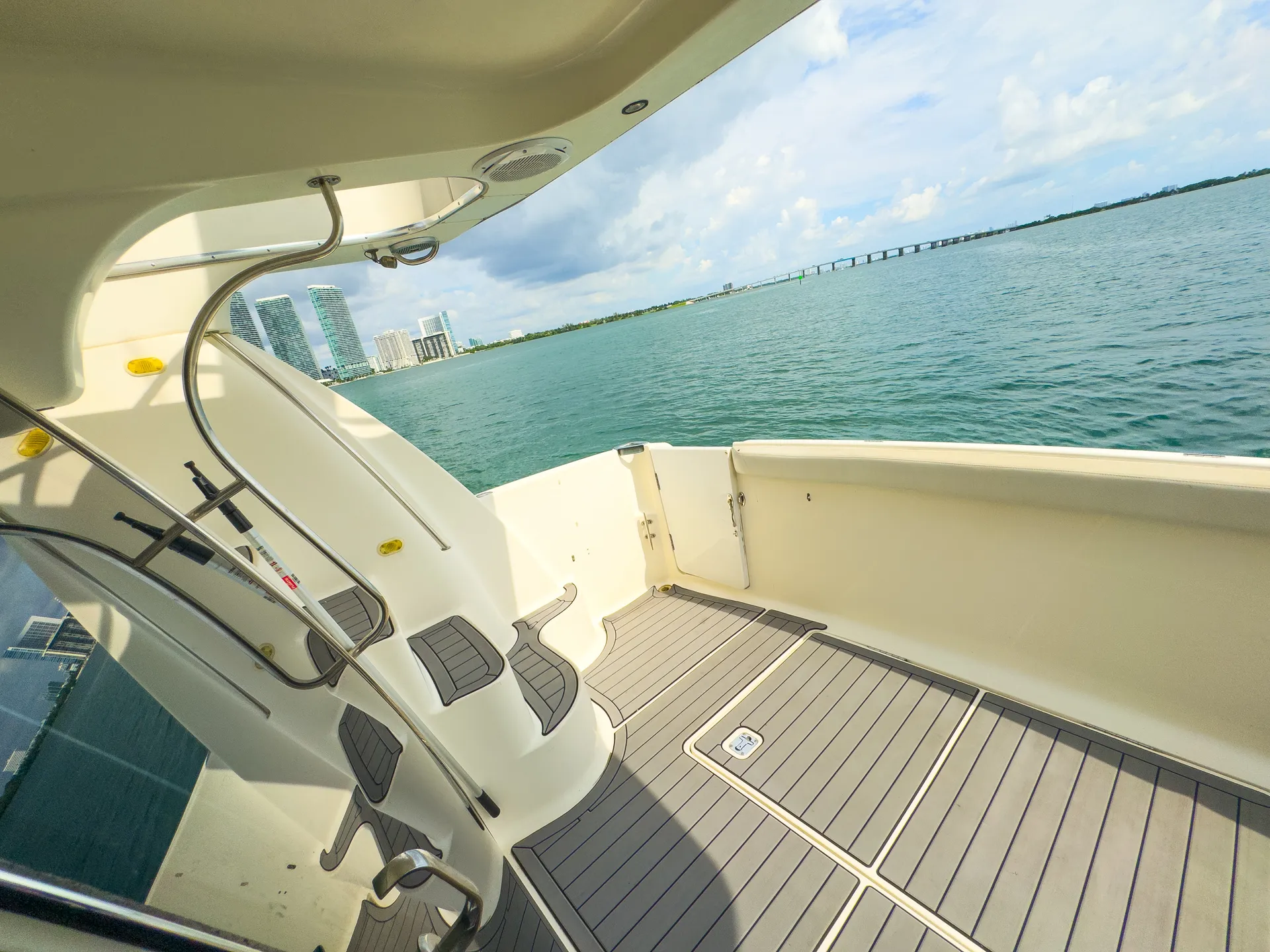 Enjoy "SANTORINI" Silverton Sport Bridge 48ft in Miami!
