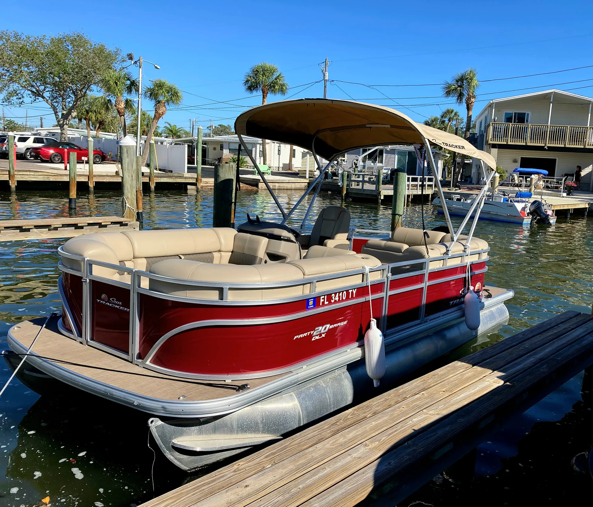 SUN TRACKER PARTY BARGE 20 DLX in South Pasadena, FL — photo 4
