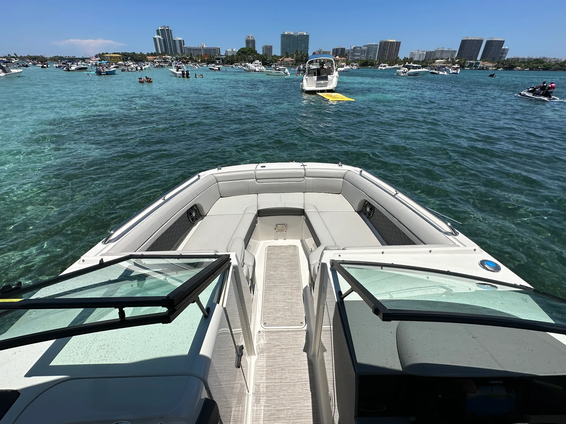 SEA RAY BOATS SDX 270 OB in Miami, FL — photo 9