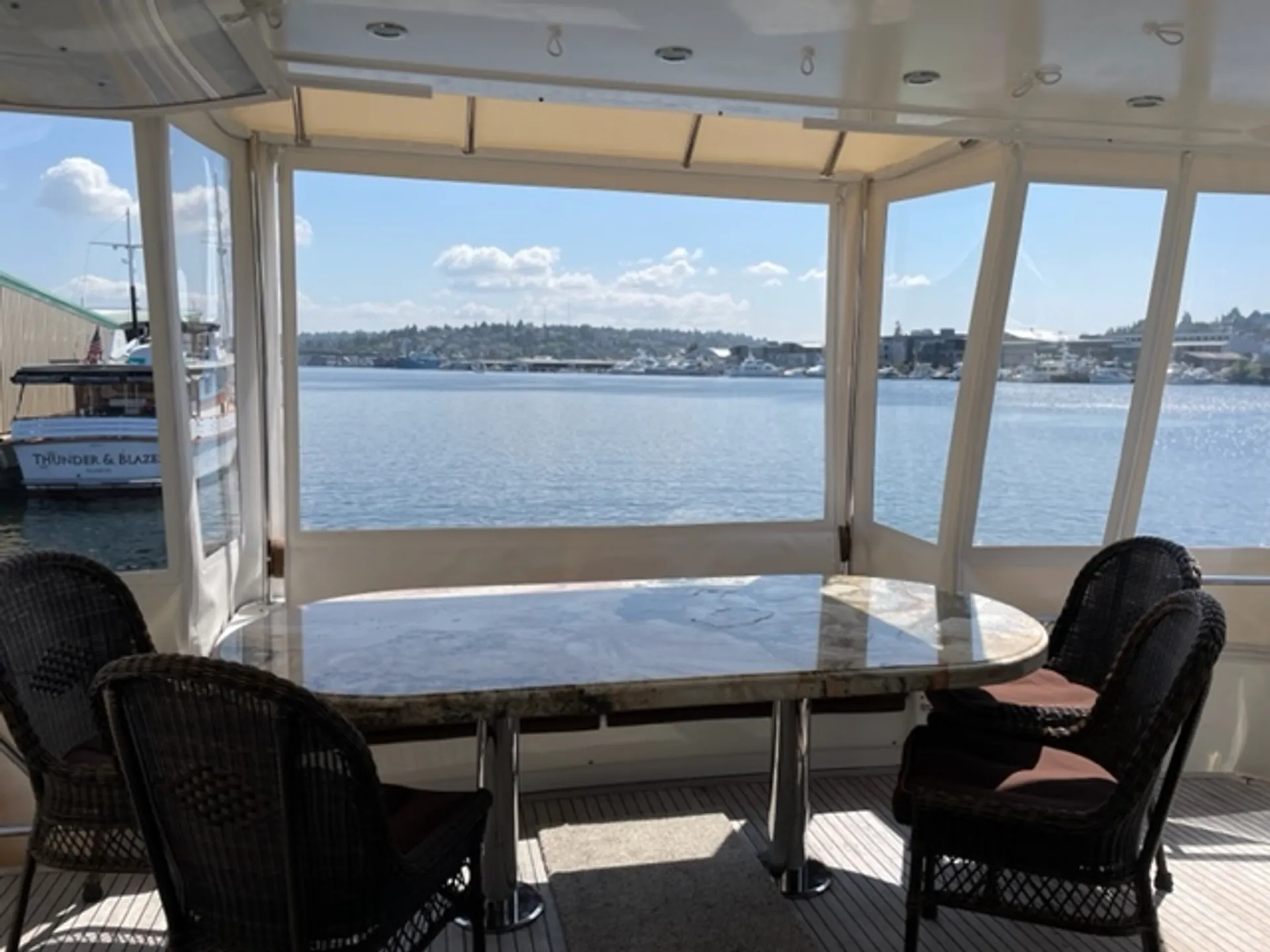 Luxury 67' yacht Seattle Sailgate Lighted Christmas Cruise 13 pax