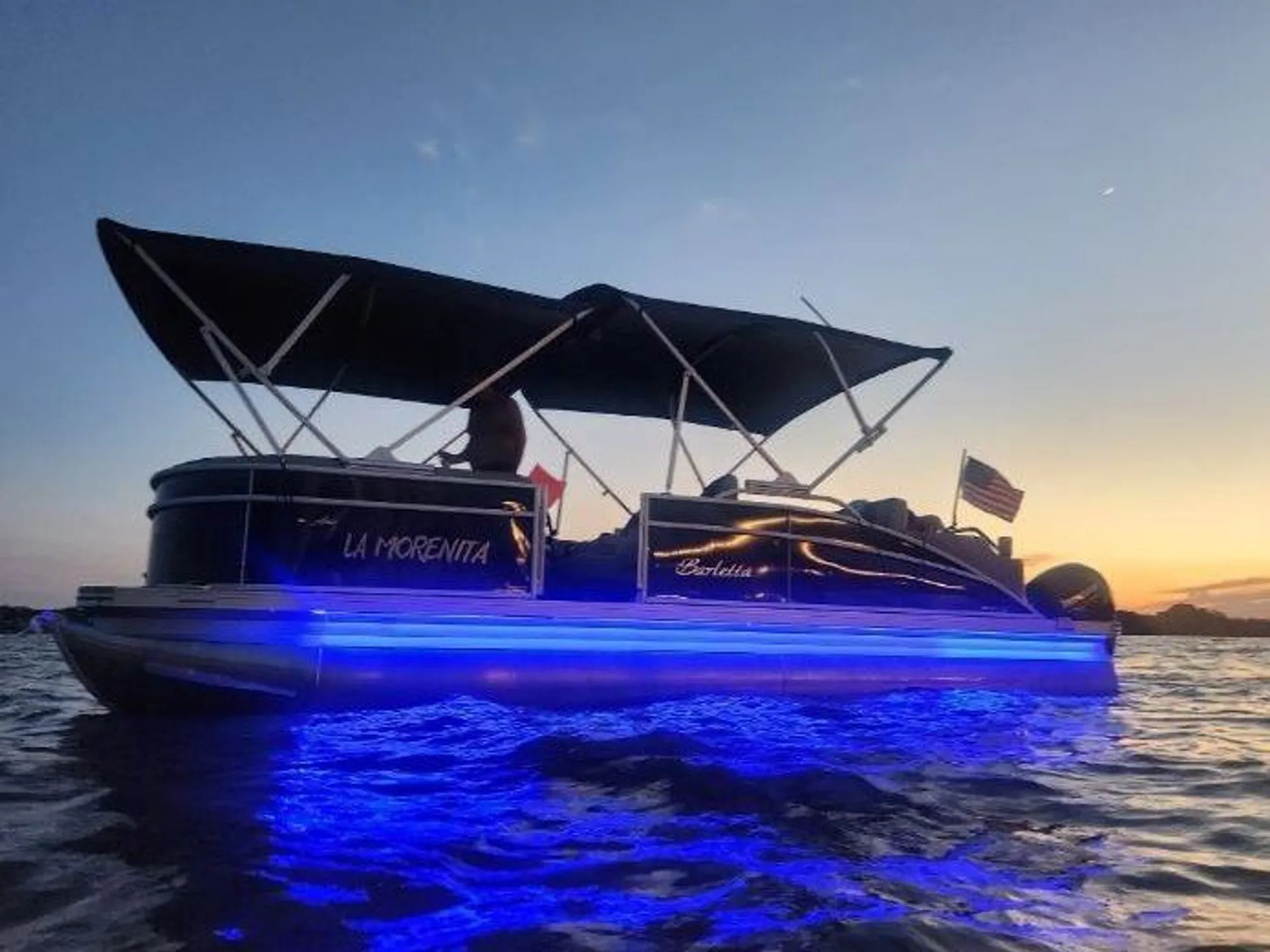 BARLETTA BOATS C22UC TRITOON in Montgomery, TX — photo 2