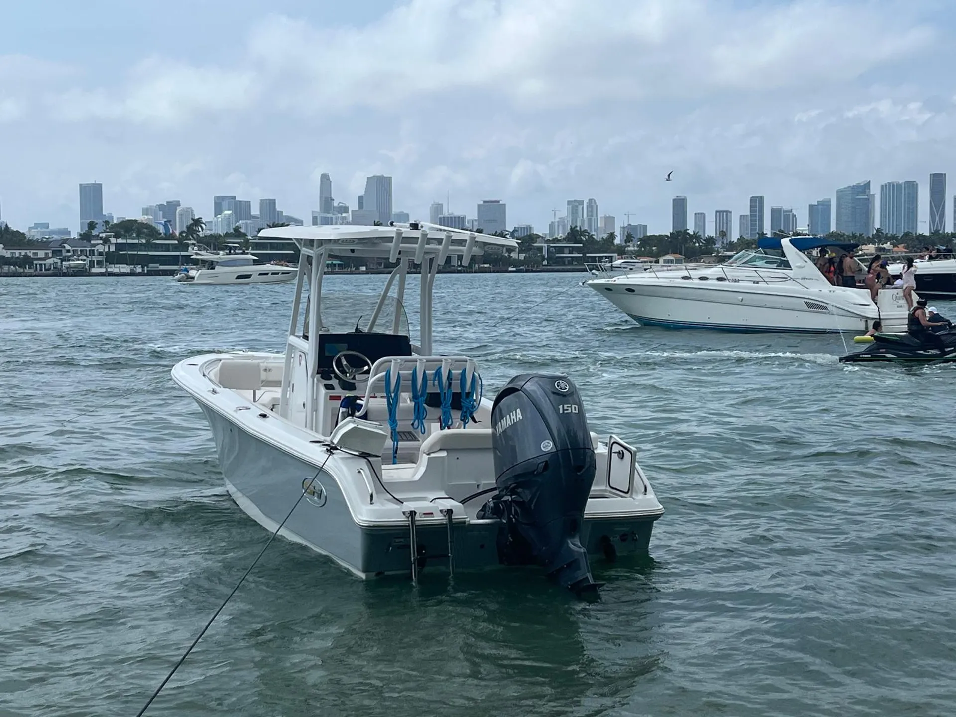 SEA HUNT BOATS ULTRA 219 in Miami, FL — photo 2