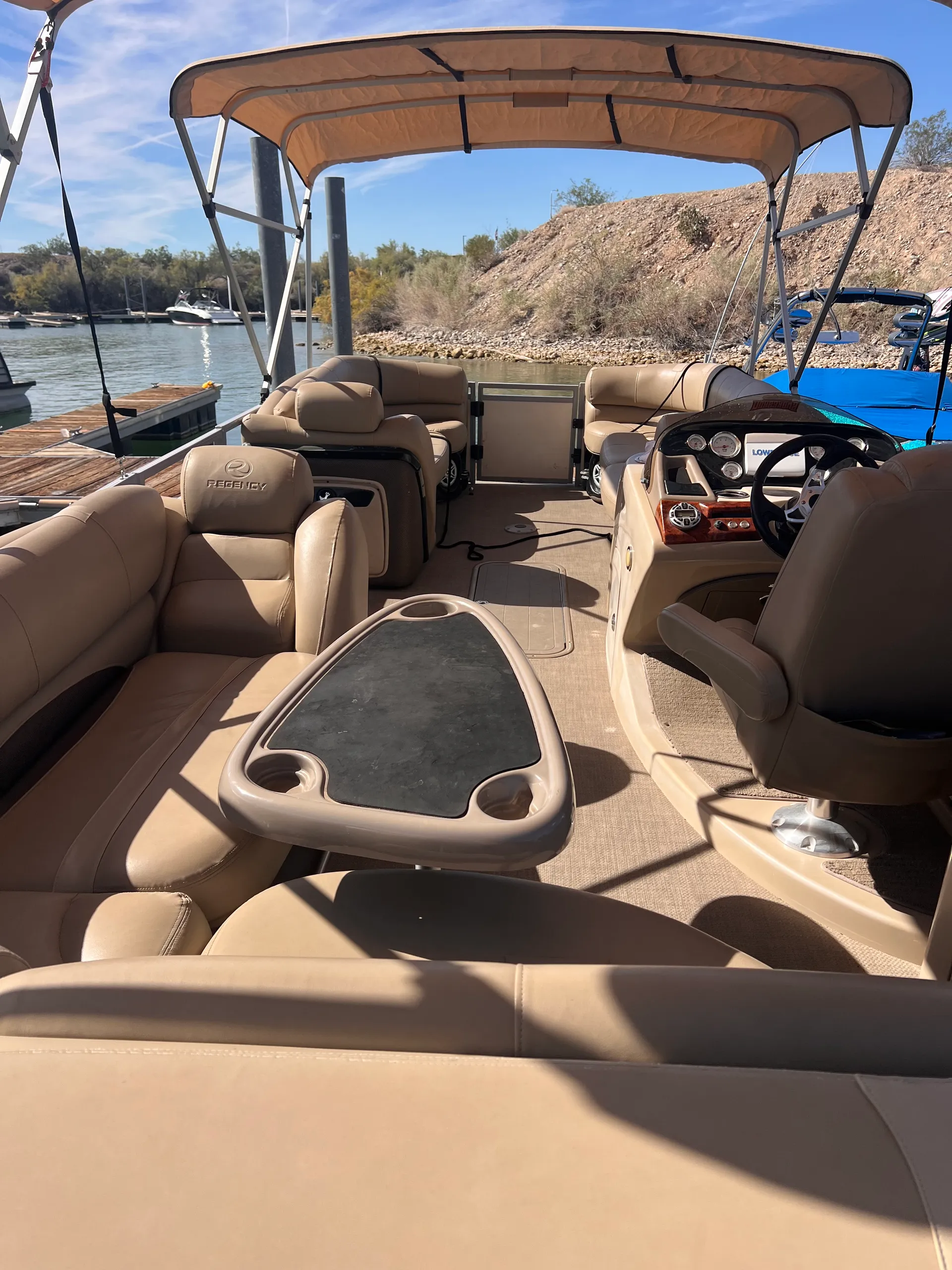 25’ Regency Luxury Pontoon Lake Havasu, Double Bimini, BBQ, Bluetooth