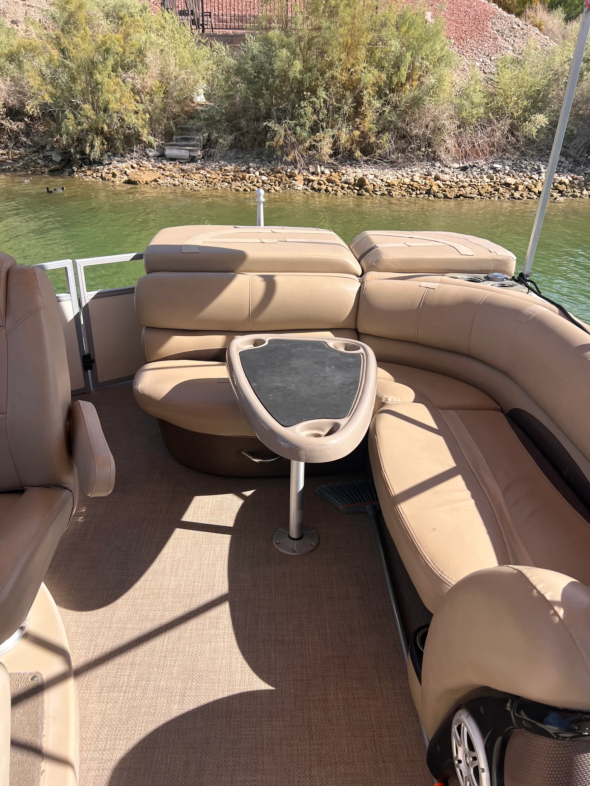 25’ Regency Luxury Pontoon Lake Havasu, Double Bimini, BBQ, Bluetooth